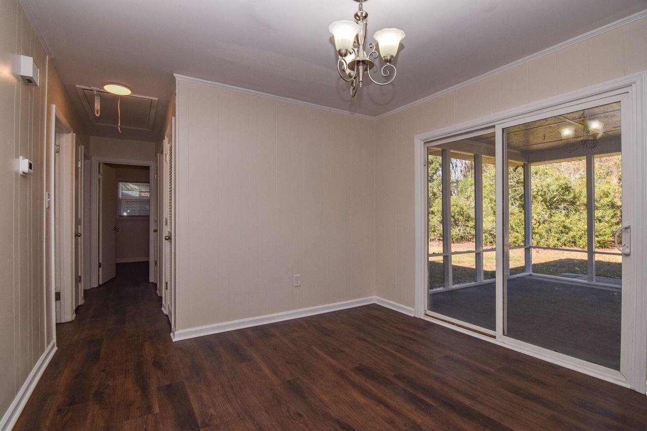 403 Tulip Street Photo 7