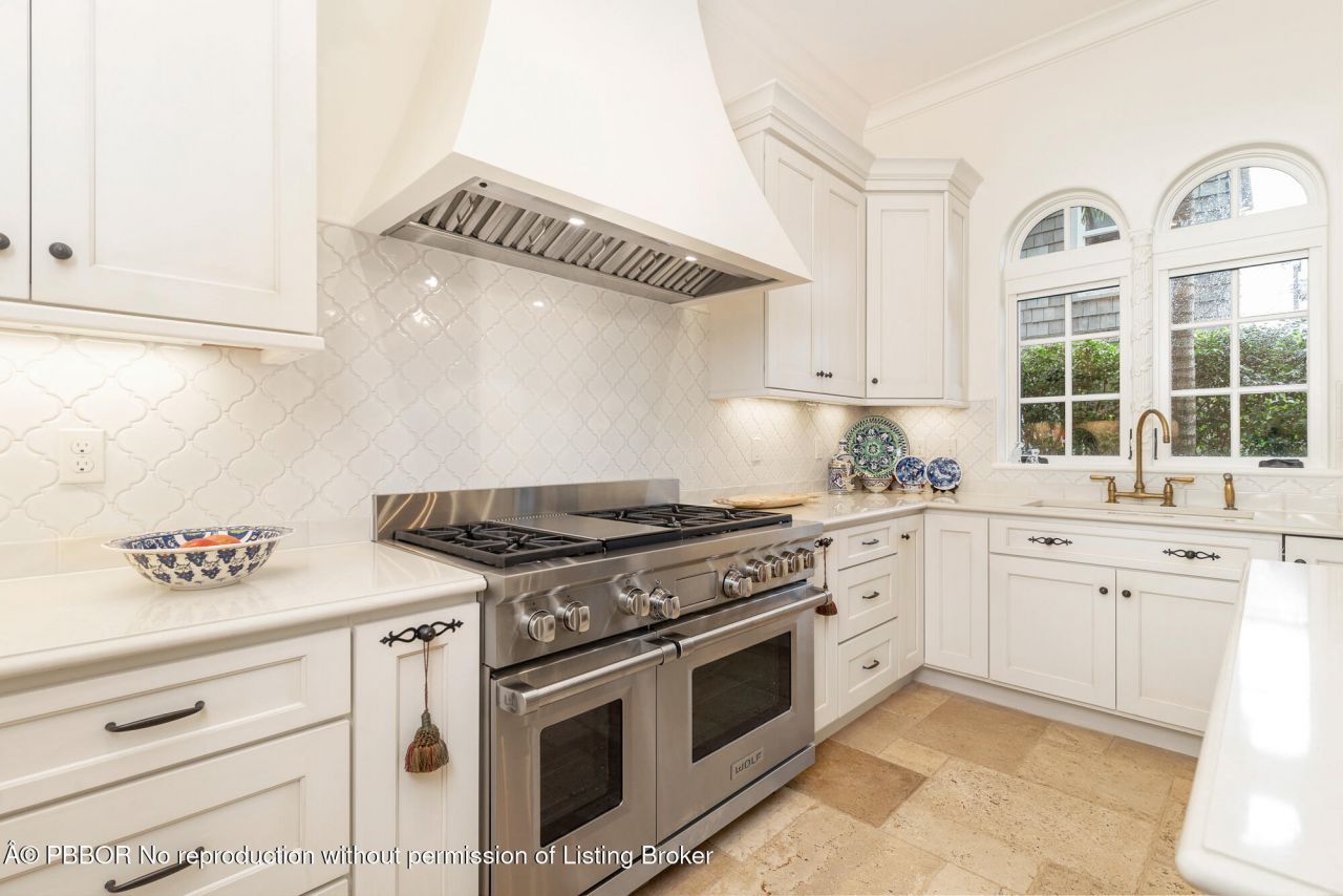 261 Seminole Avenue, Palm Beach, FL 33480 Photo