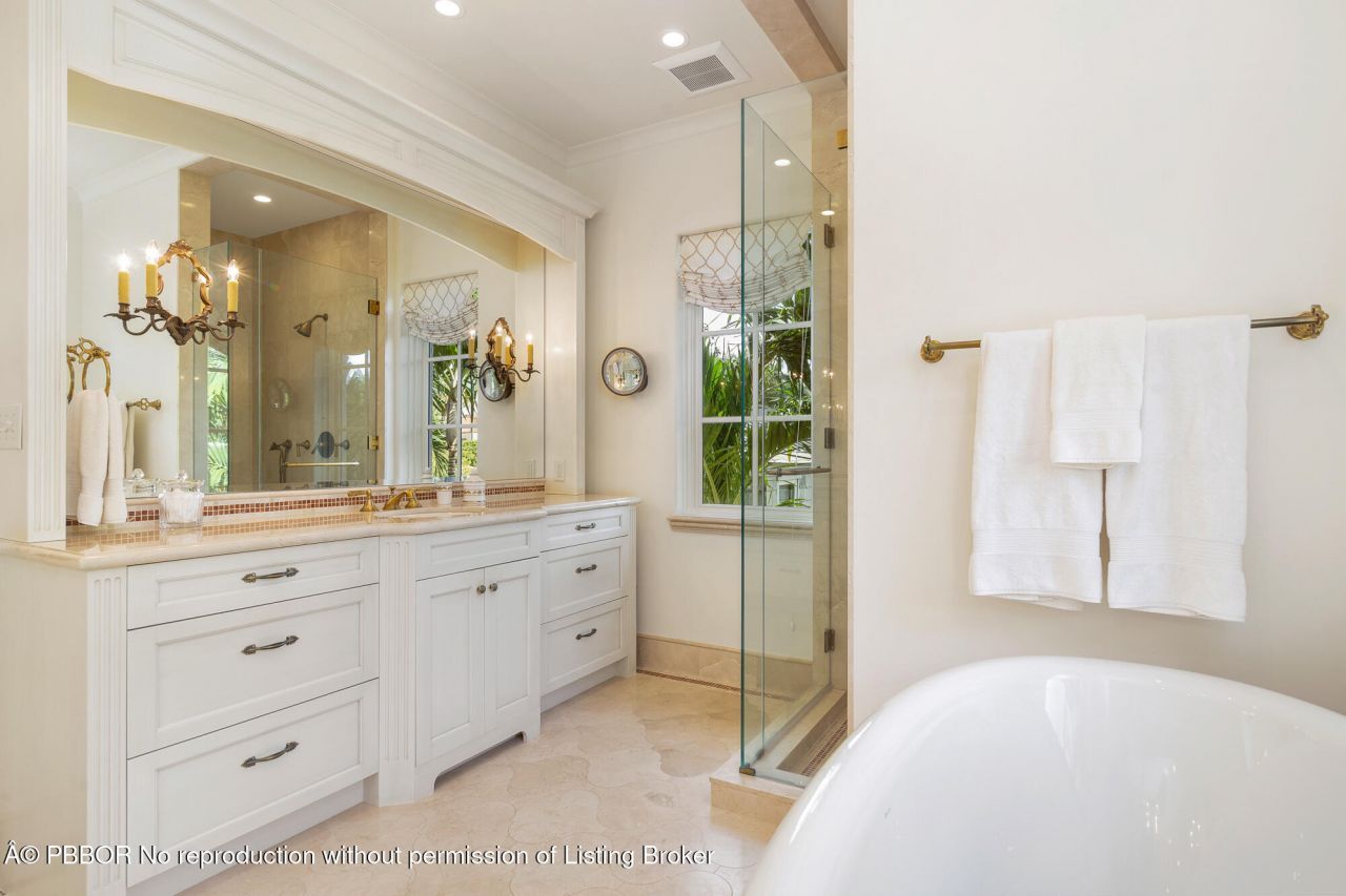 261 Seminole Avenue, Palm Beach, FL 33480 Photo