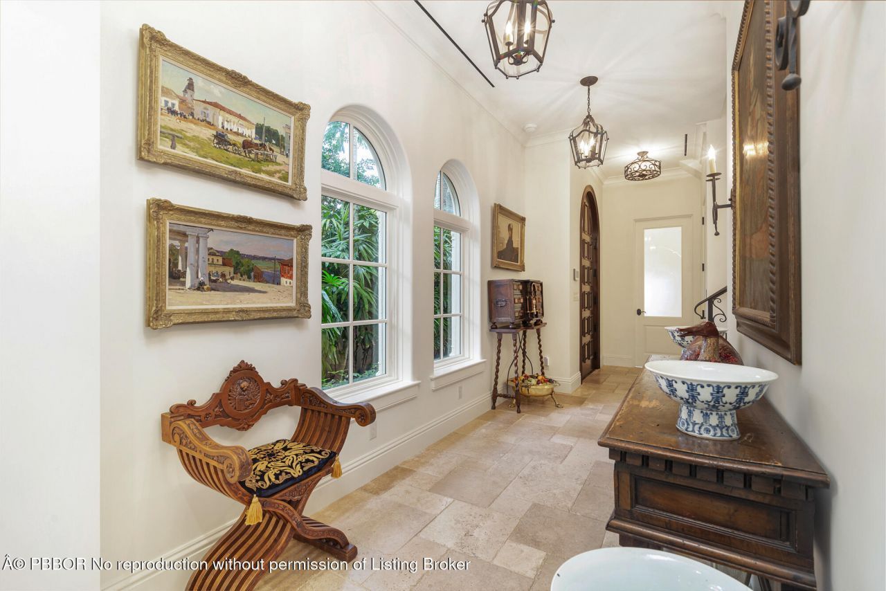 261 Seminole Avenue, Palm Beach, FL 33480 Photo