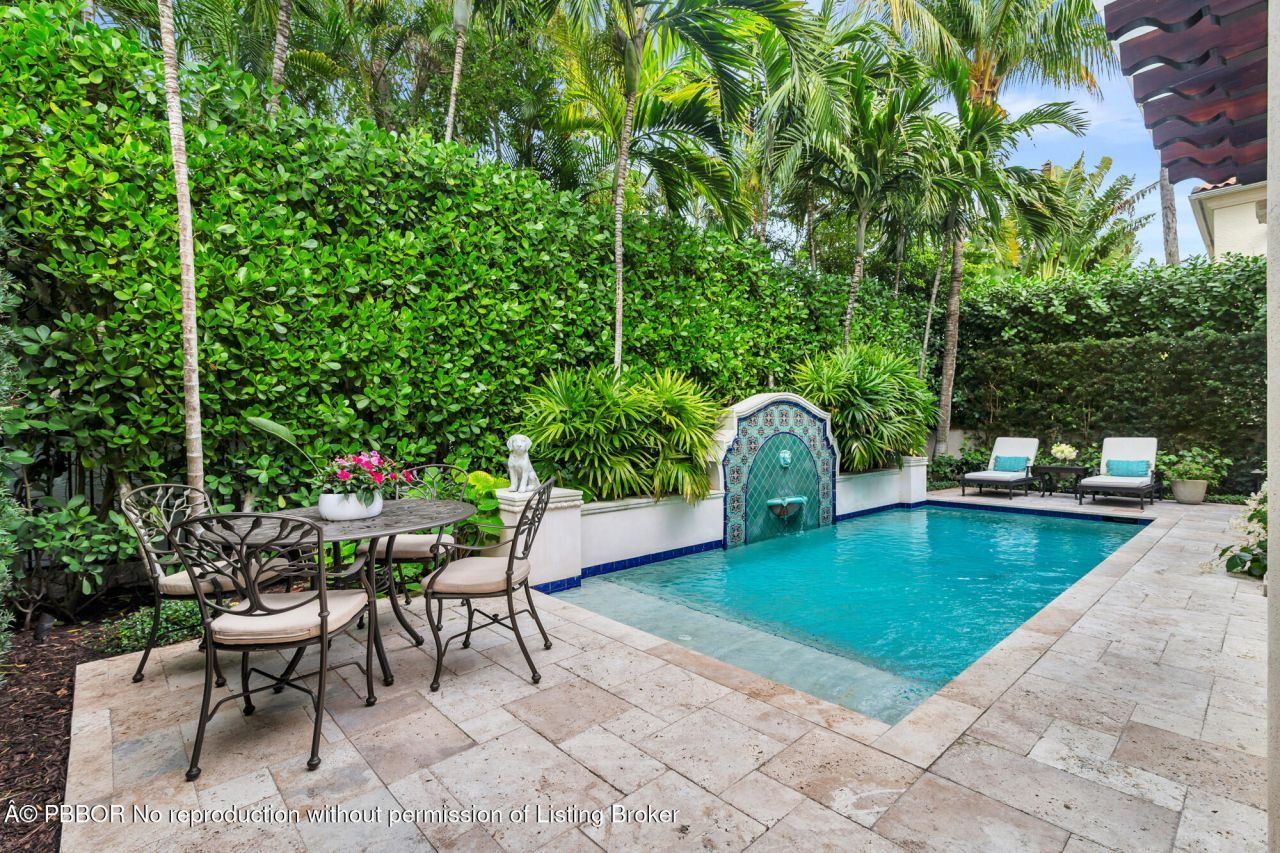 261 Seminole Avenue, Palm Beach, FL 33480 Photo