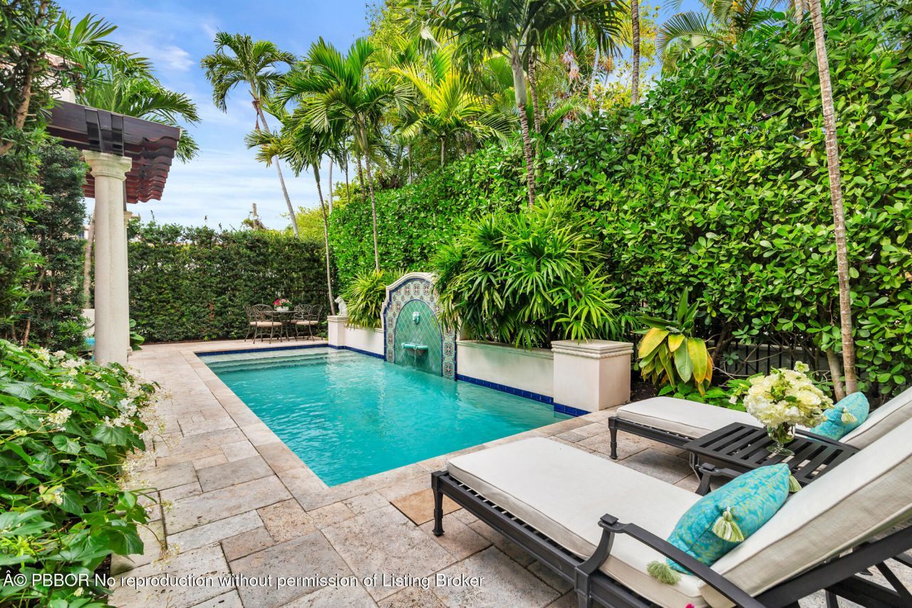 261 Seminole Avenue, Palm Beach, FL 33480 Photo