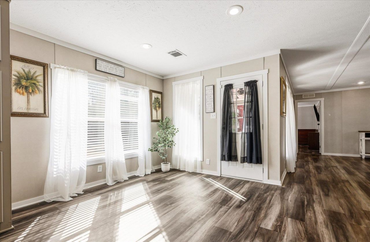 961 Hassell, Tallahassee, FL 32305 Photo