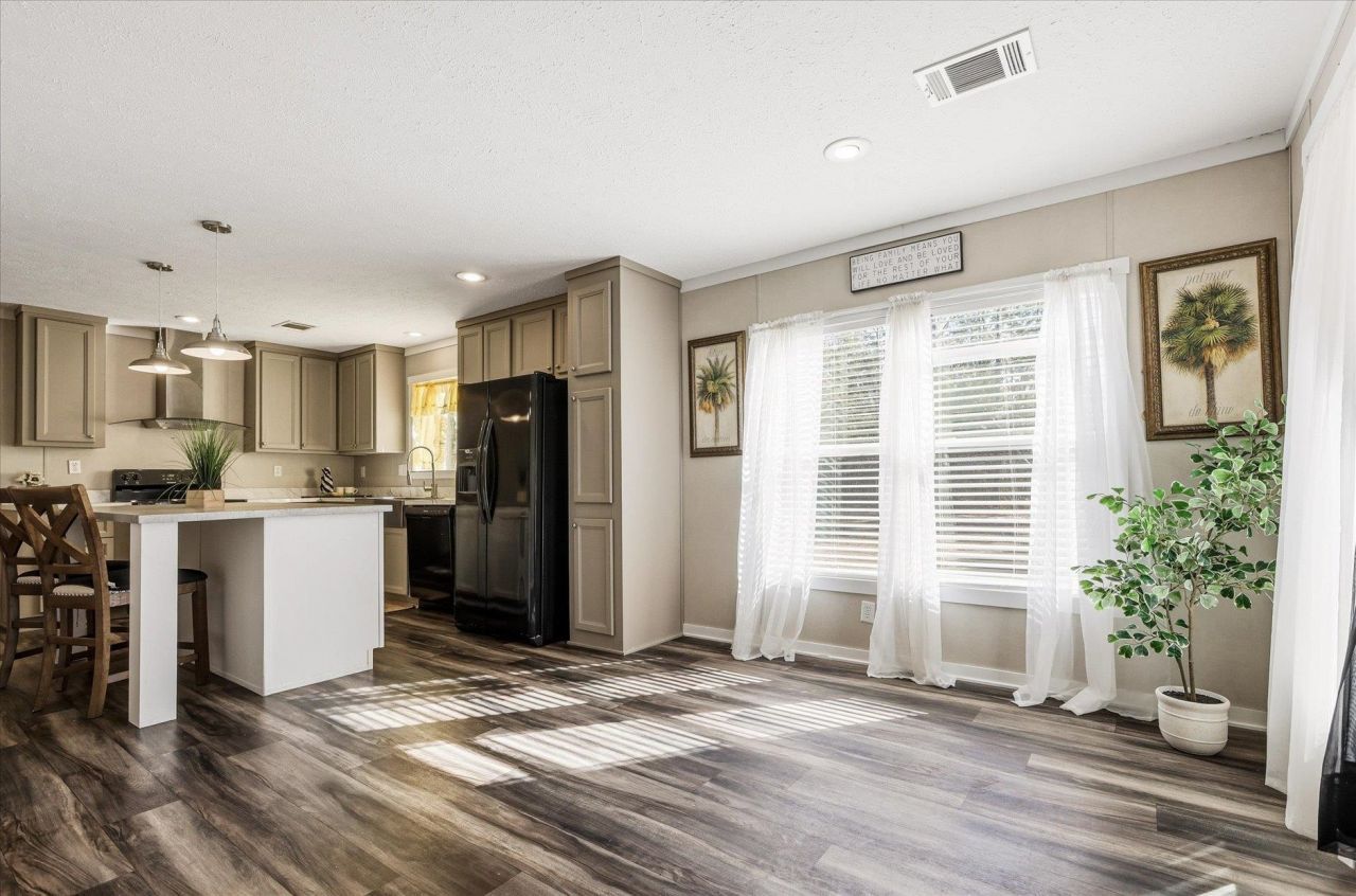 961 Hassell, Tallahassee, FL 32305 Photo