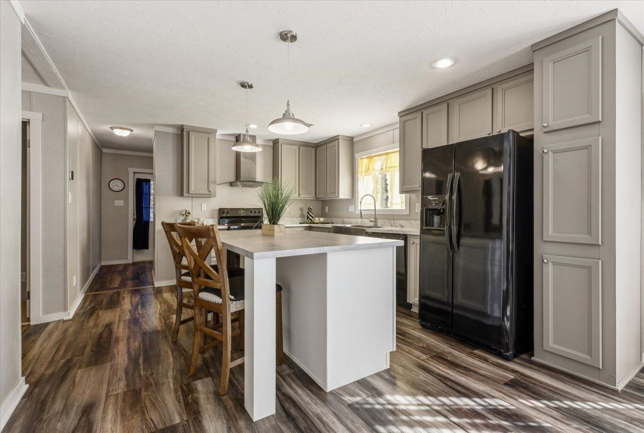 961 Hassell, Tallahassee, FL 32305 Photo