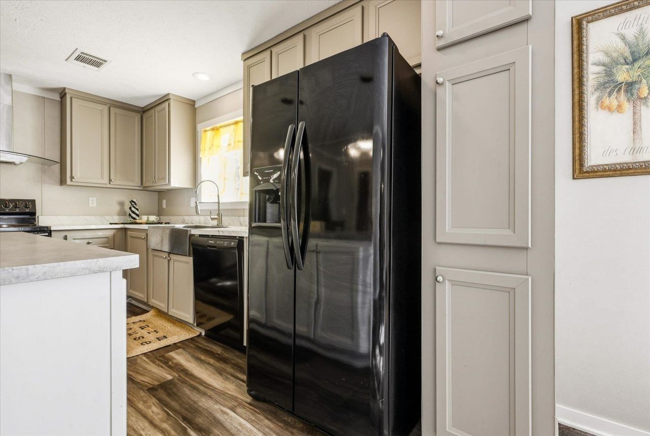 961 Hassell, Tallahassee, FL 32305 Photo