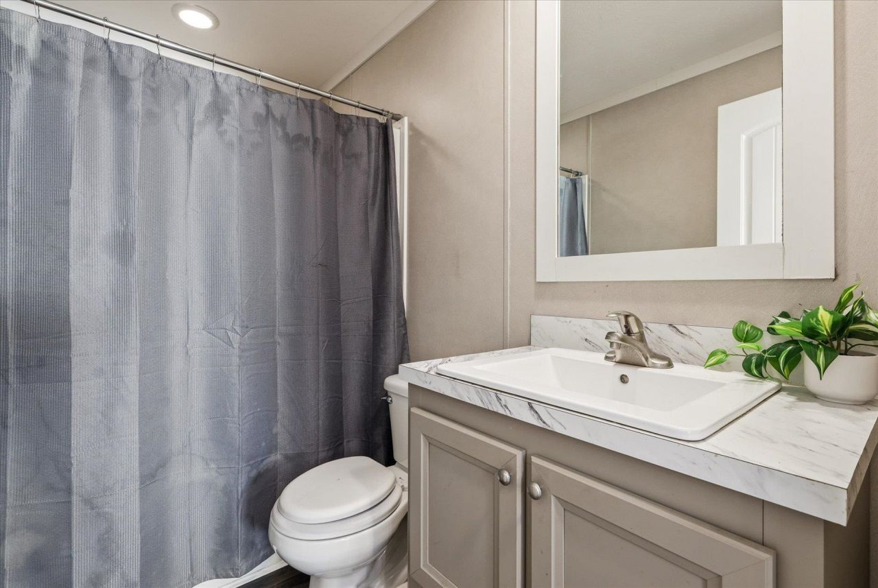 961 Hassell, Tallahassee, FL 32305 Photo