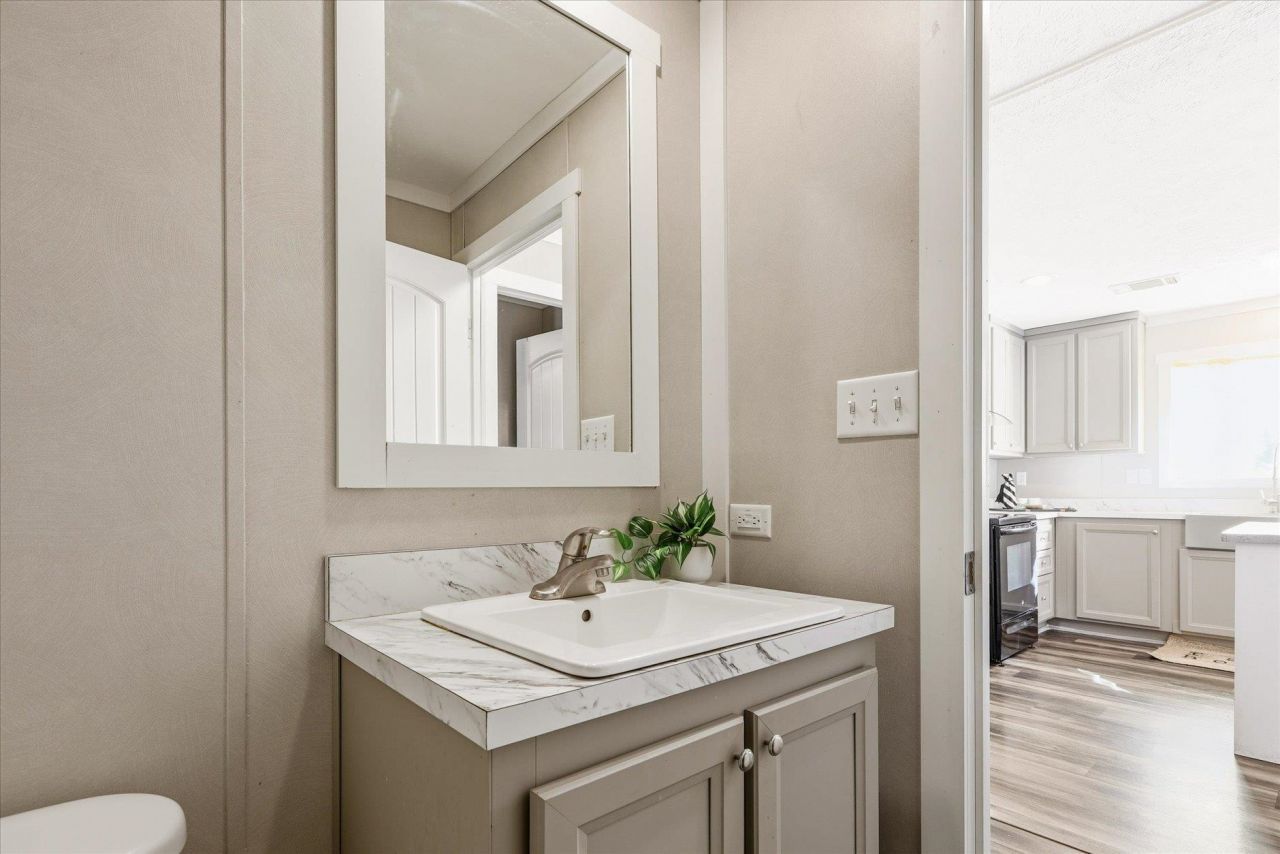 961 Hassell, Tallahassee, FL 32305 Photo