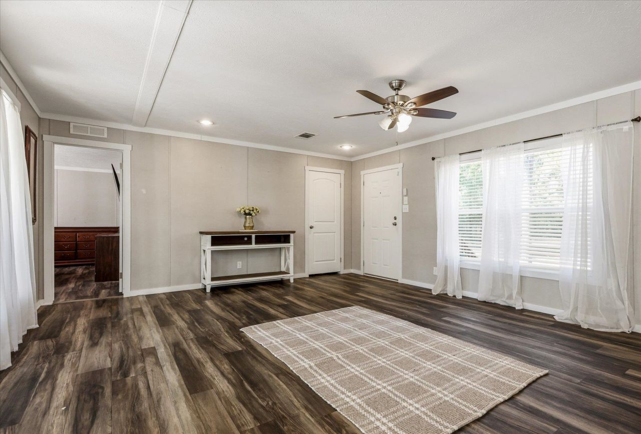 961 Hassell, Tallahassee, FL 32305 Photo