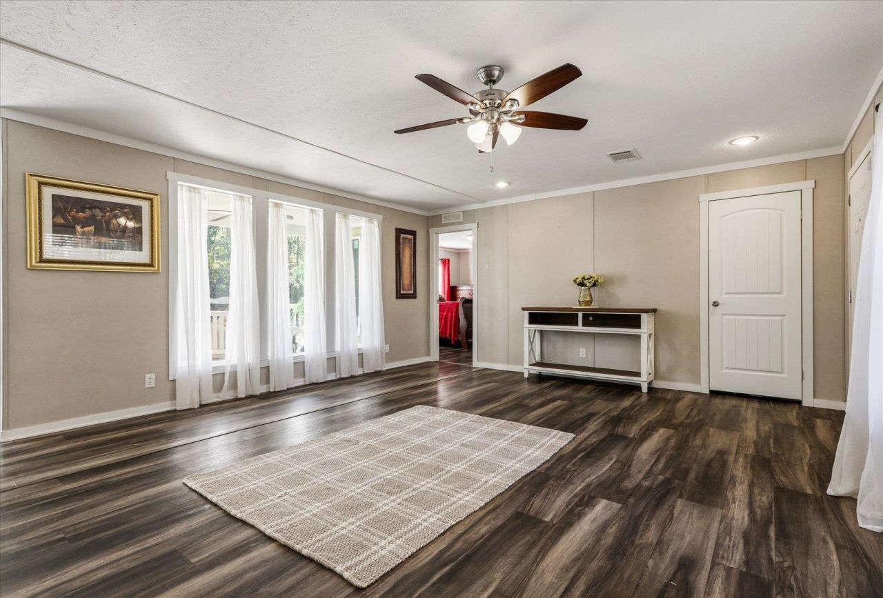 961 Hassell, Tallahassee, FL 32305 Photo
