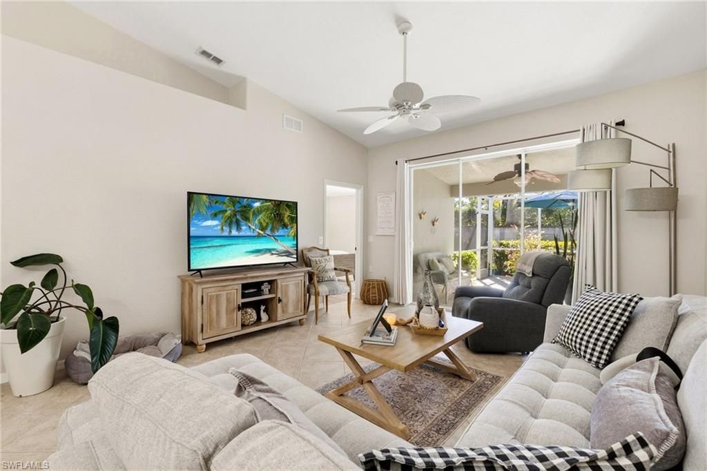 6242 Mandalay Cir, Unit 55, Naples, FL 34112 Photo