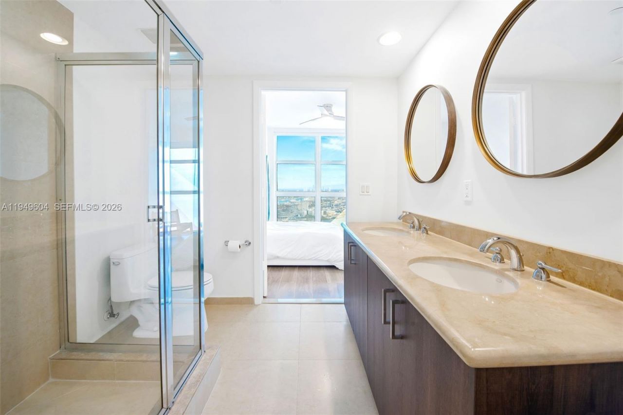 50 Biscayne Blvd , Unit 3904, Miami, FL 33132 Photo