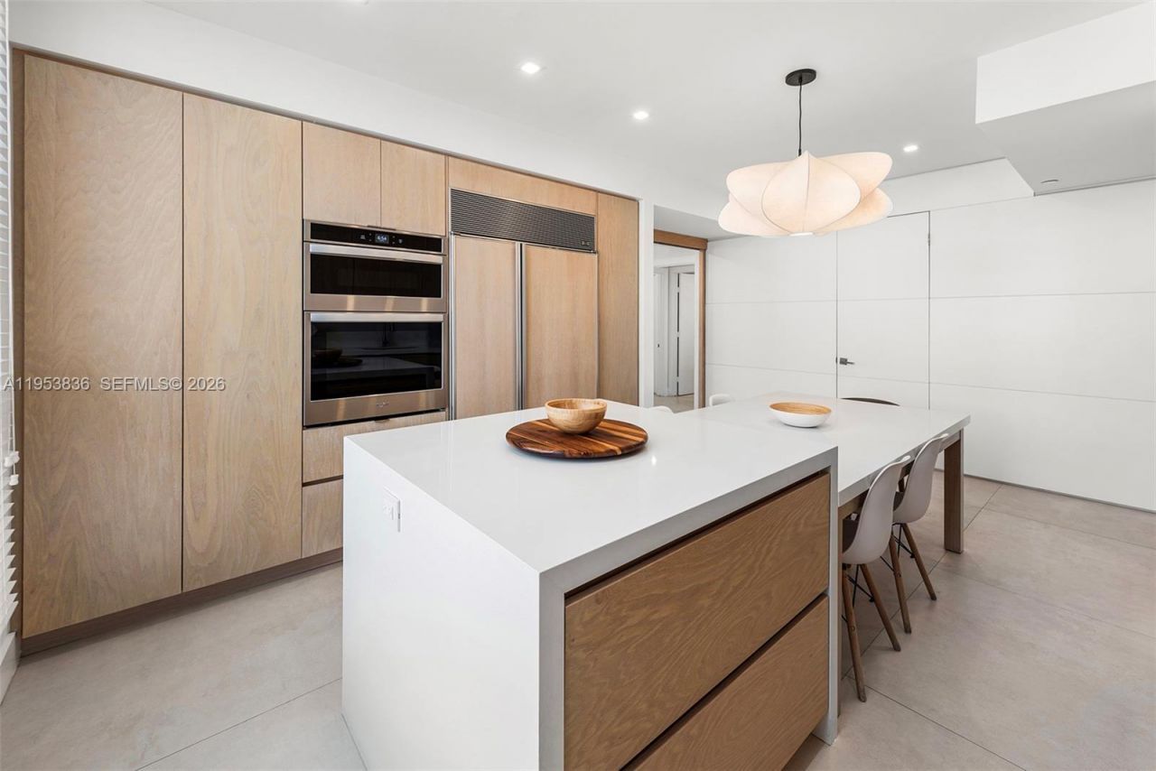 791 Crandon Blvd, Unit 901, Key Biscayne, FL 33149 Photo