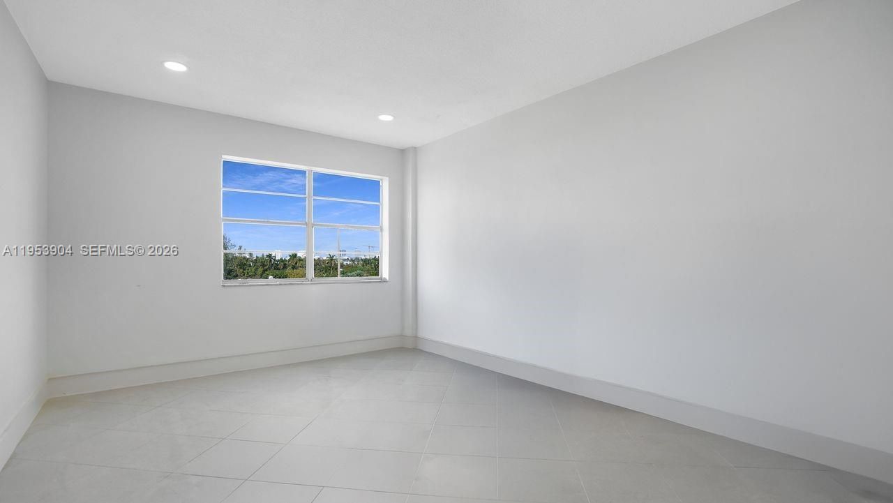 1130 11th St, Unit 6J, Miami Beach, FL 33139 Photo