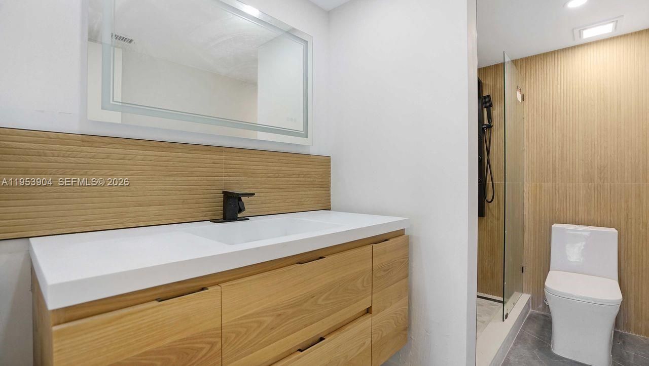 1130 11th St, Unit 6J, Miami Beach, FL 33139 Photo