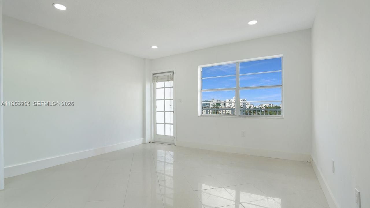 1130 11th St, Unit 6J, Miami Beach, FL 33139 Photo