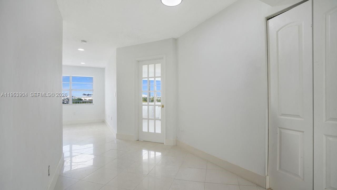 1130 11th St, Unit 6J, Miami Beach, FL 33139 Photo
