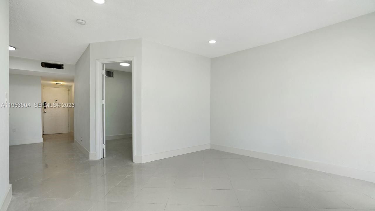 1130 11th St, Unit 6J, Miami Beach, FL 33139 Photo