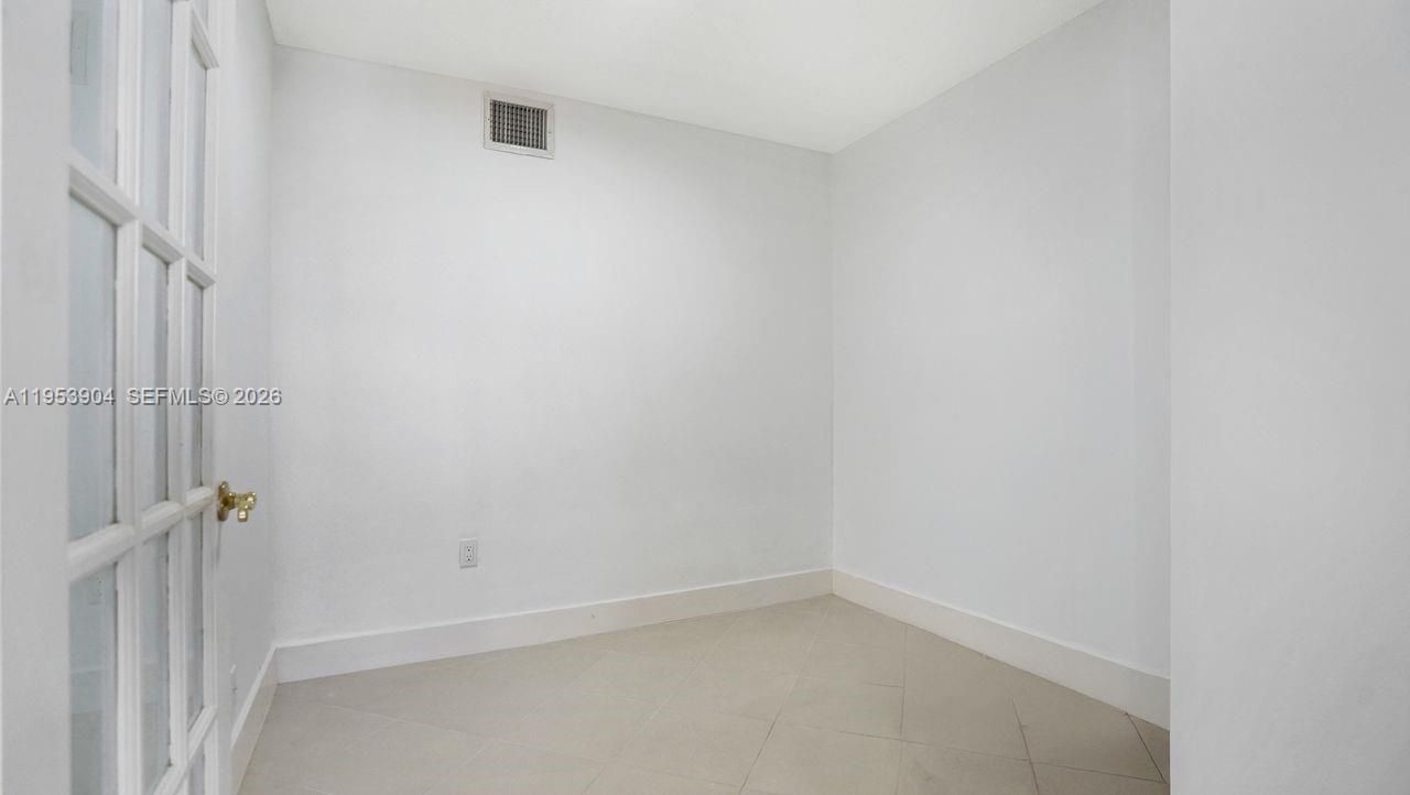 1130 11th St, Unit 6J, Miami Beach, FL 33139 Photo