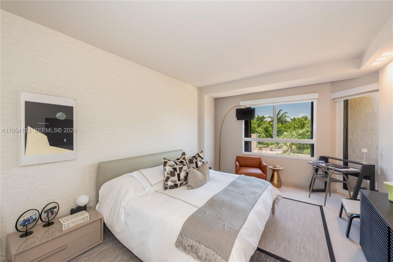 251 Crandon Blvd, Unit 306, Key Biscayne, FL 33149 Photo