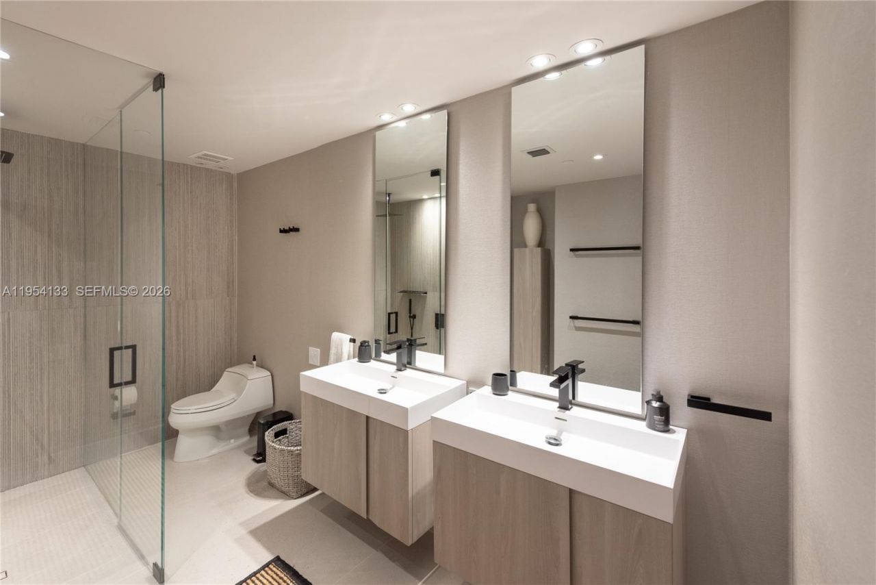 251 Crandon Blvd, Unit 306, Key Biscayne, FL 33149 Photo