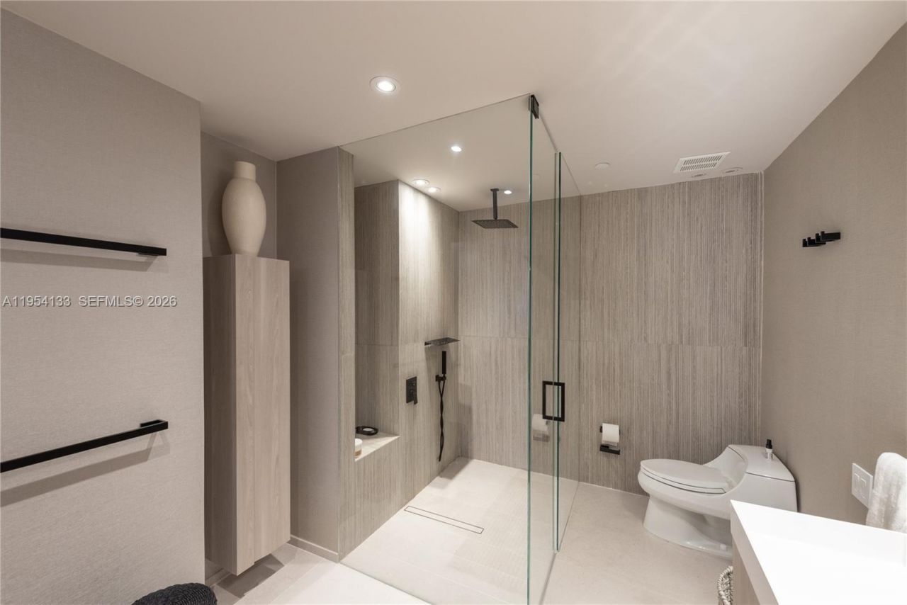 251 Crandon Blvd , Unit 306, Key Biscayne, FL 33149 Photo