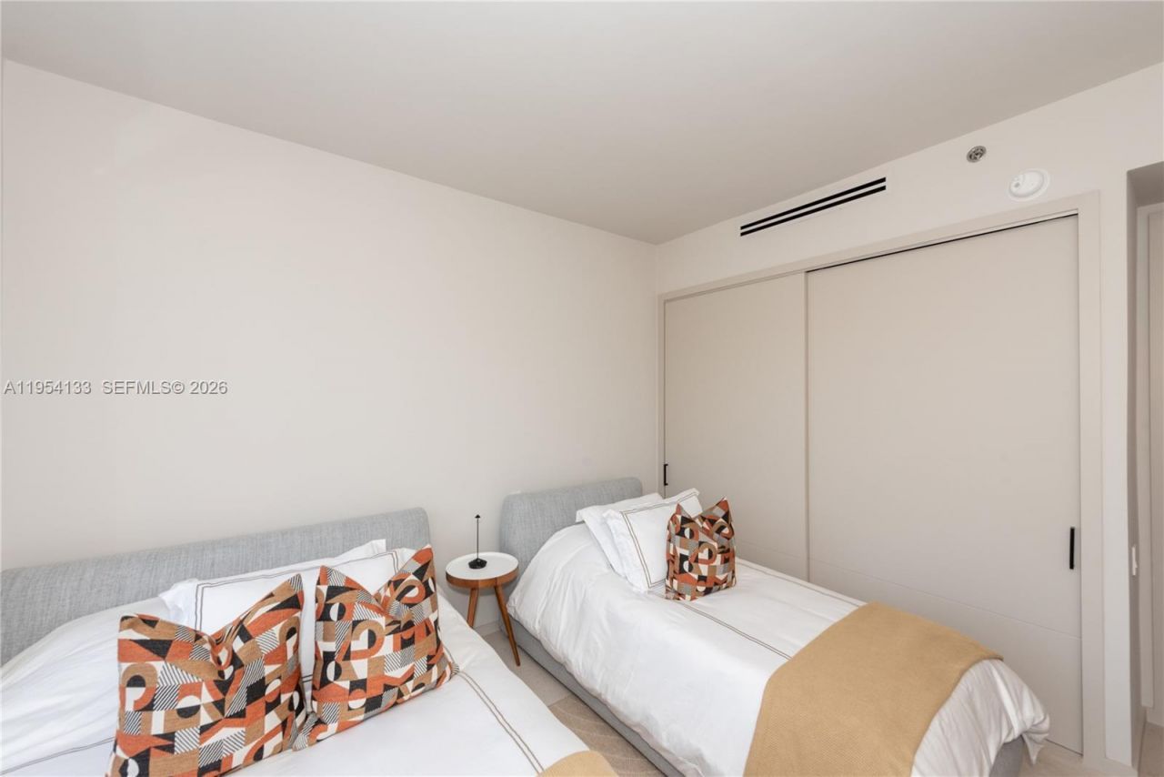 251 Crandon Blvd, Unit 306, Key Biscayne, FL 33149 Photo