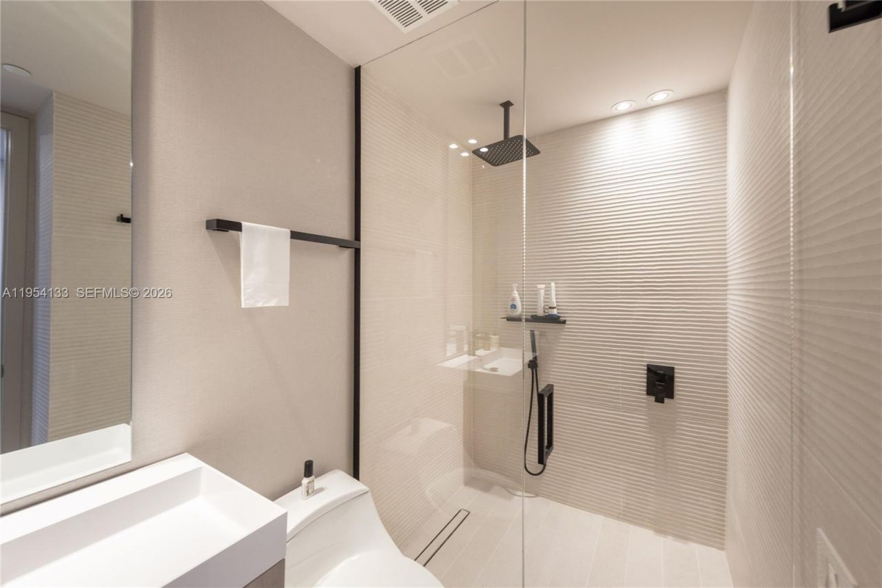 251 Crandon Blvd , Unit 306, Key Biscayne, FL 33149 Photo