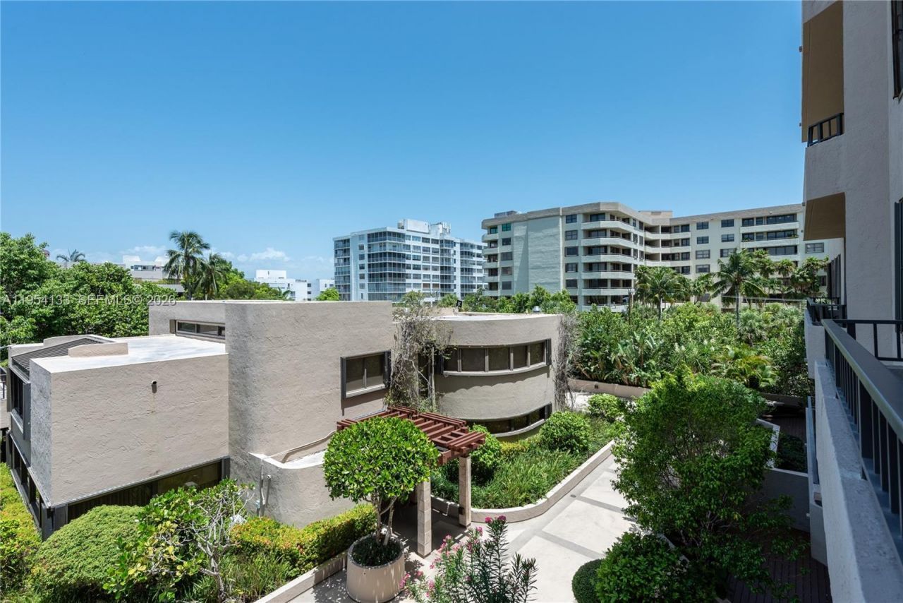 251 Crandon Blvd , Unit 306, Key Biscayne, FL 33149 Photo