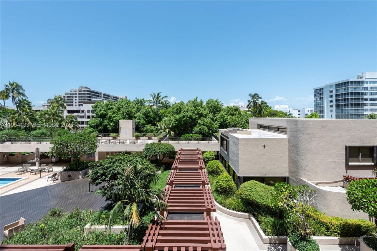 251 Crandon Blvd , Unit 306, Key Biscayne, FL 33149 Photo