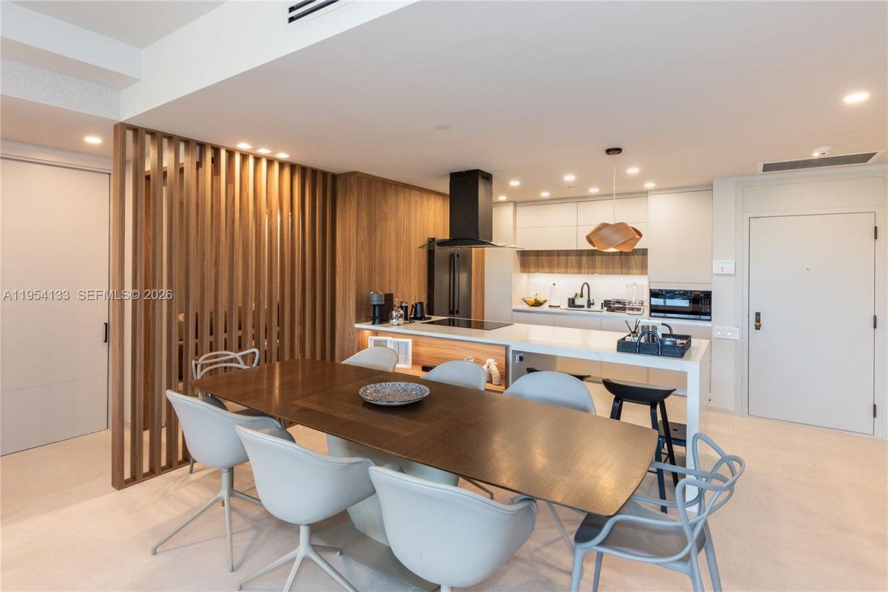 251 Crandon Blvd, Unit 306, Key Biscayne, FL 33149 Photo