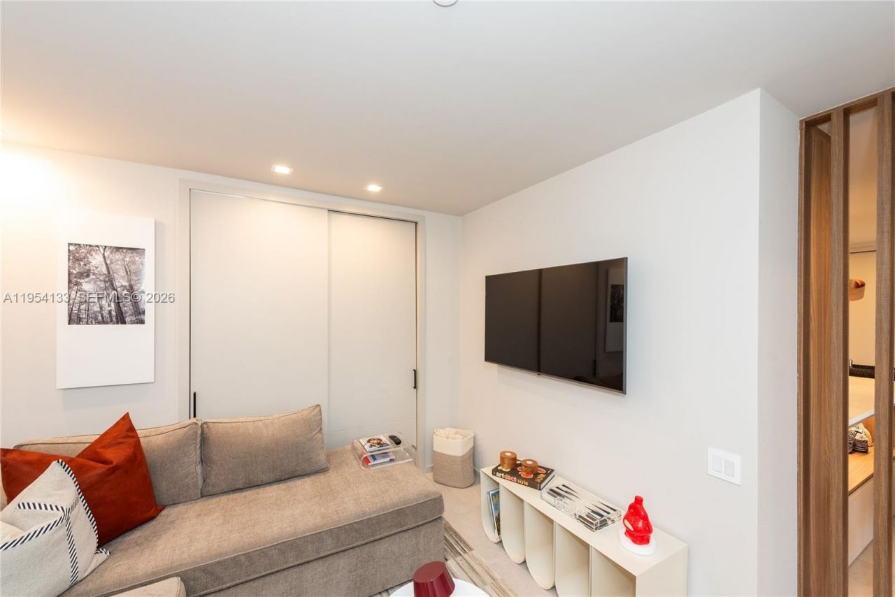 251 Crandon Blvd , Unit 306, Key Biscayne, FL 33149 Photo