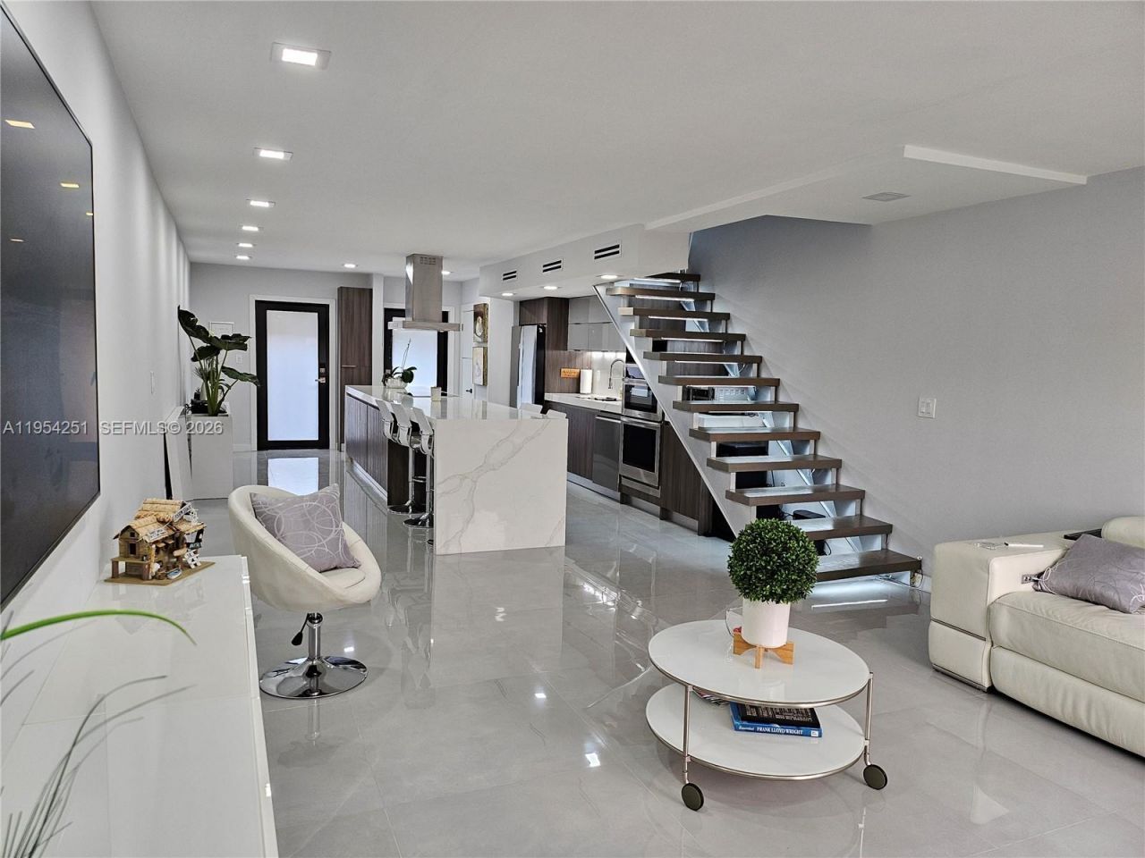 6901 Edgewater Dr, Unit 311, Coral Gables, FL 33133 Photo