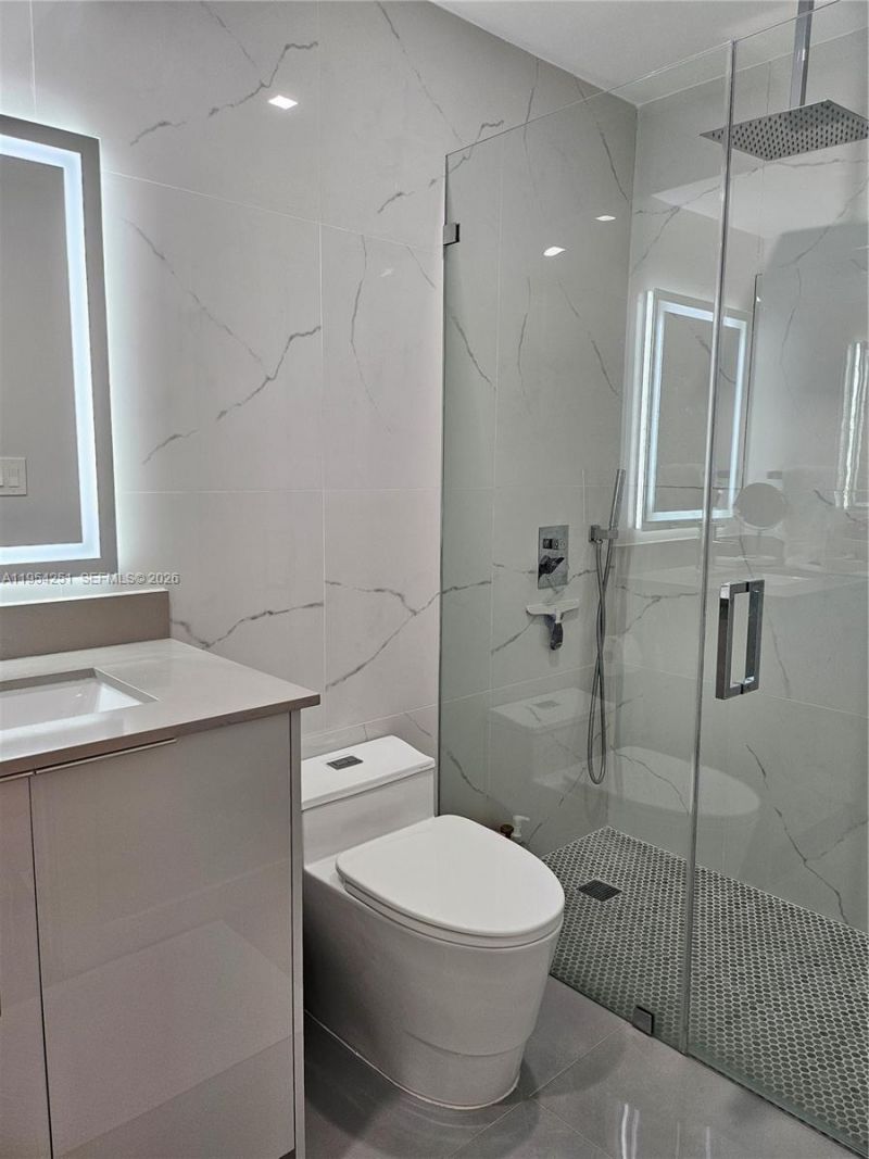 6901 Edgewater Dr, Unit 311, Coral Gables, FL 33133 Photo