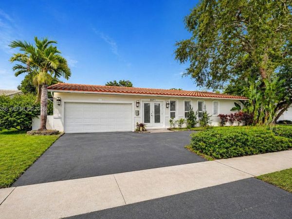 3671 N 47th Ave, Hollywood, FL 33021