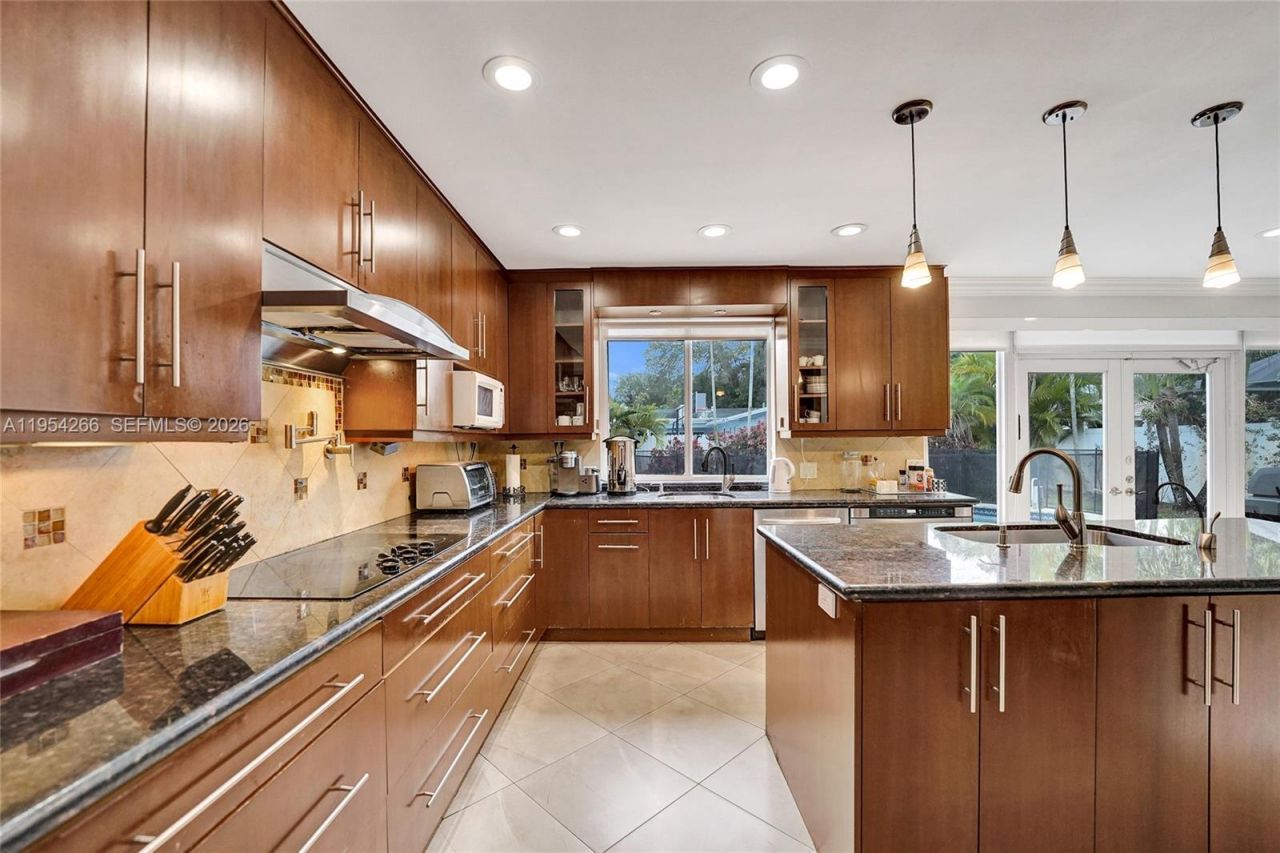 3671 N 47th Ave, Hollywood, FL 33021 Photo