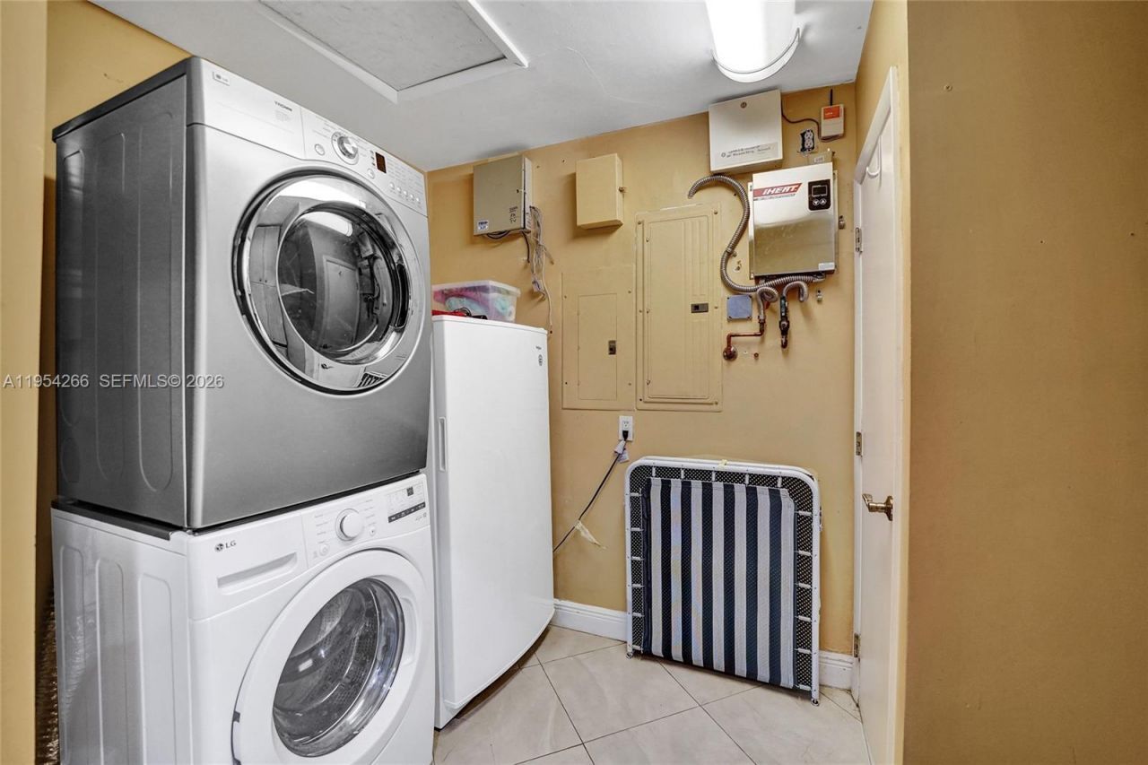 3671 N 47th Ave, Hollywood, FL 33021 Photo