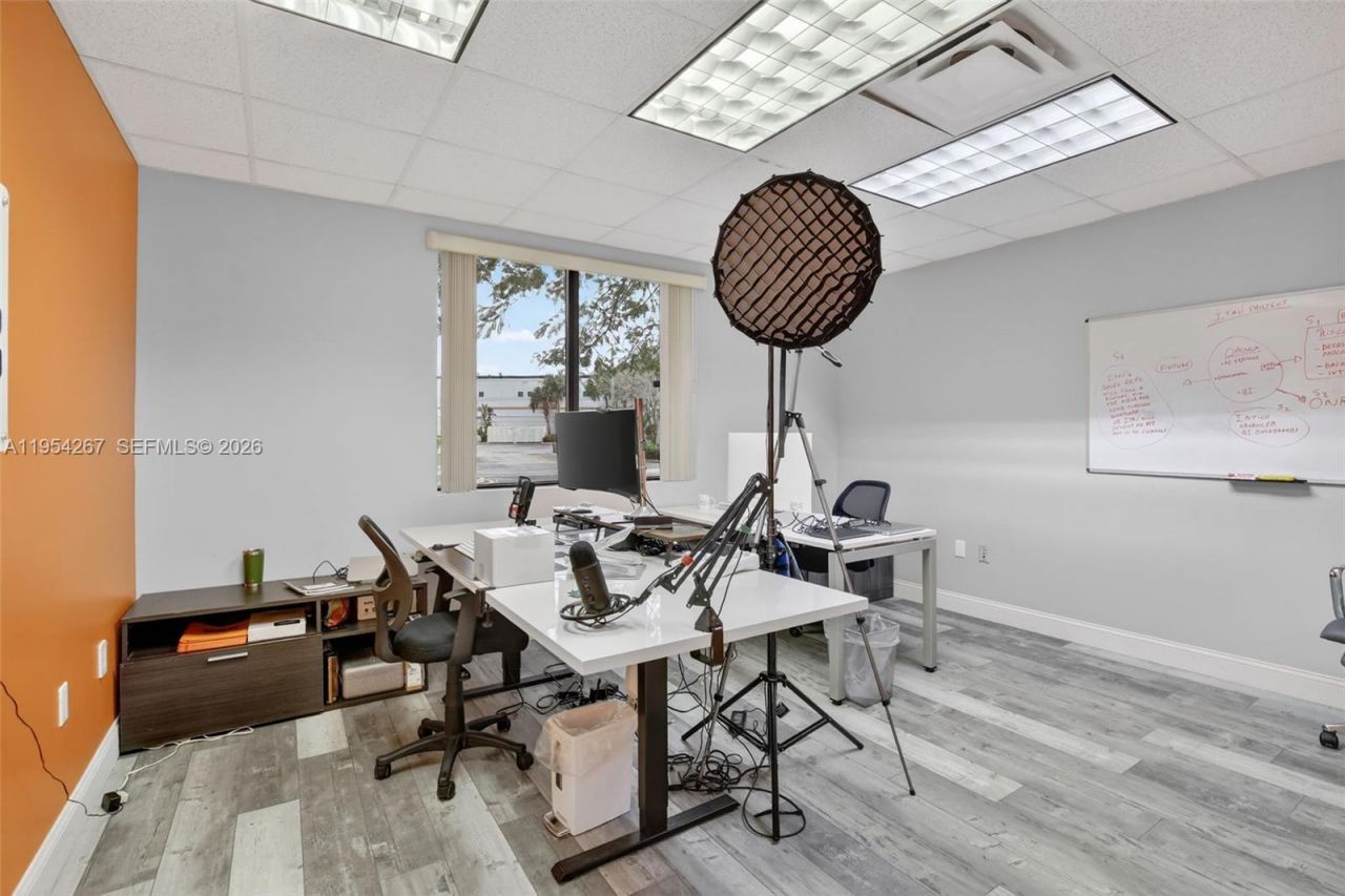 1007 Shotgun Rd, Sunrise, FL 33326 Photo