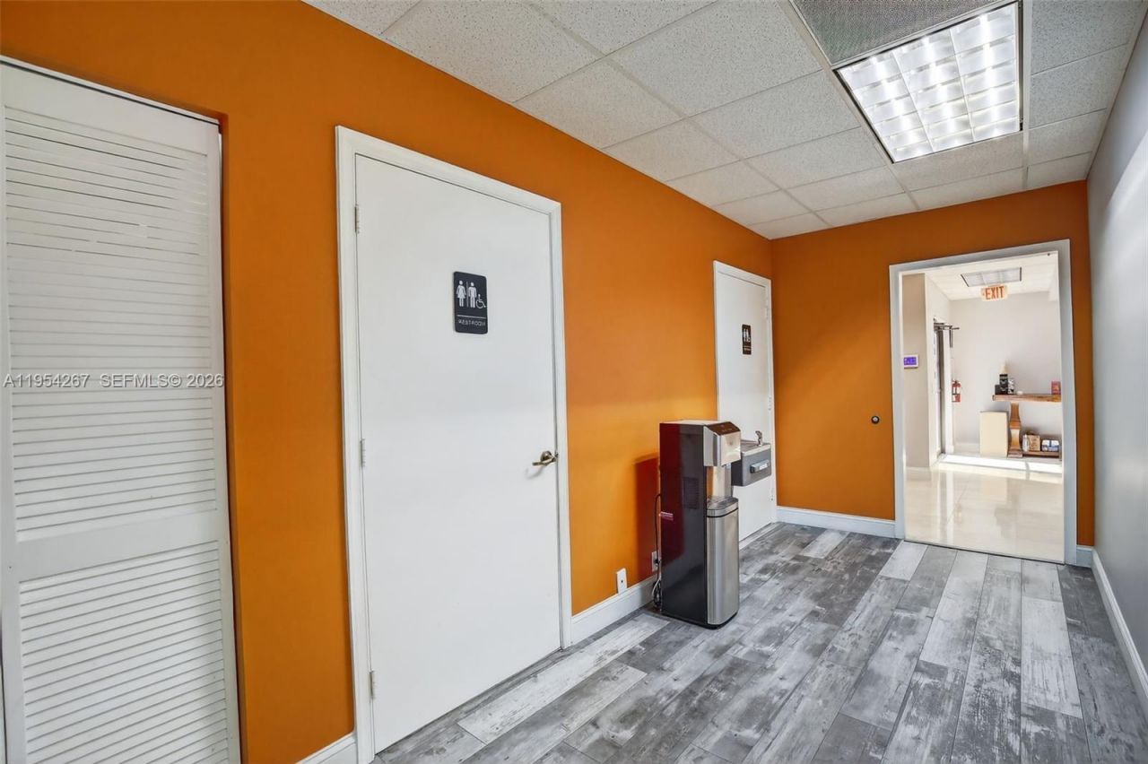 1007 Shotgun Rd, Sunrise, FL 33326 Photo