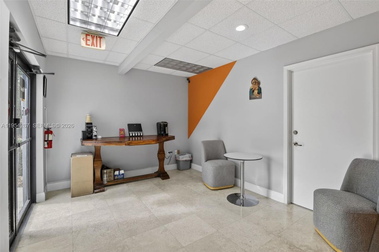 1007 Shotgun Rd, Sunrise, FL 33326 Photo