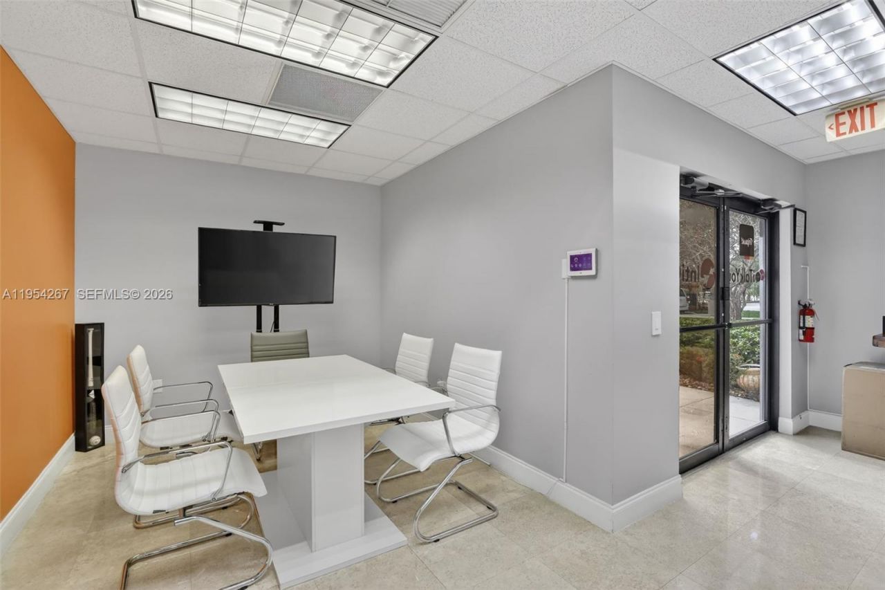 1007 Shotgun Rd, Sunrise, FL 33326 Photo