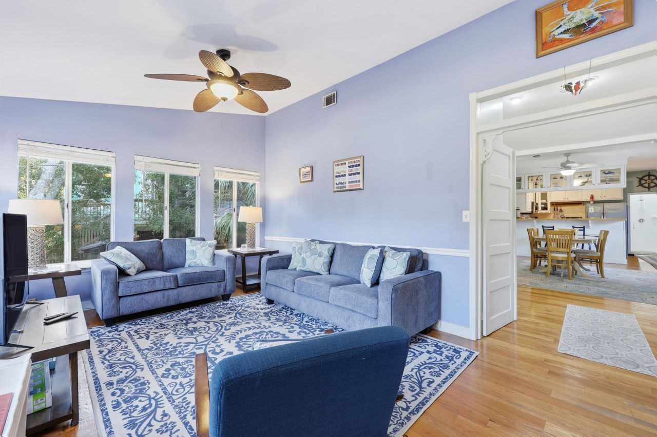 418 E Ashley Avenue Photo 16