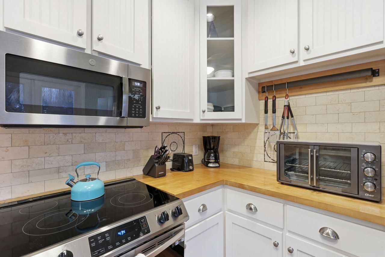 418 E Ashley Avenue Photo 24