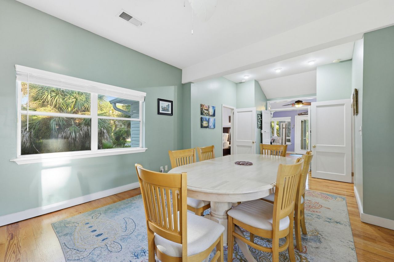 418 E Ashley Avenue Photo 25