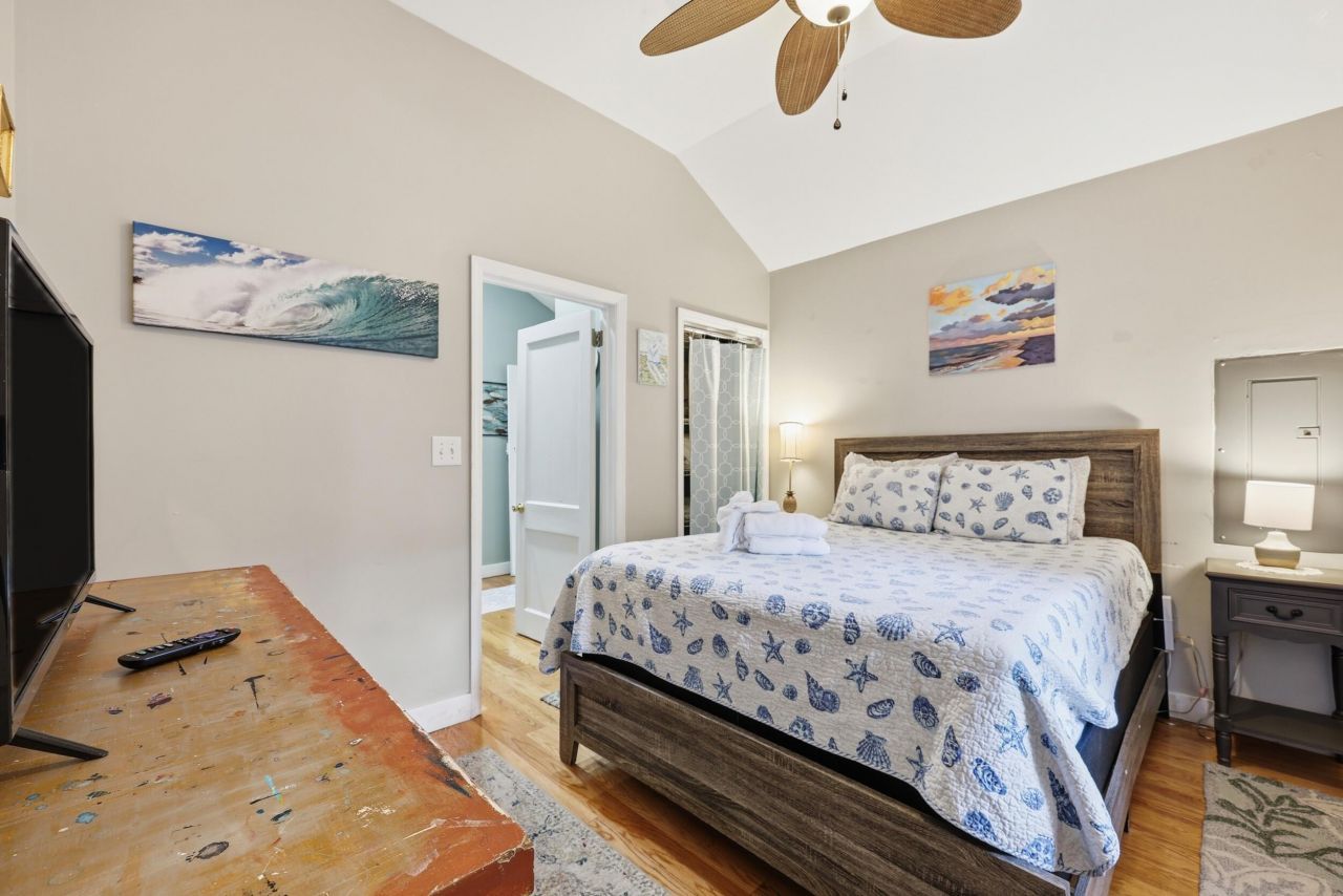 418 E Ashley Avenue Photo 29