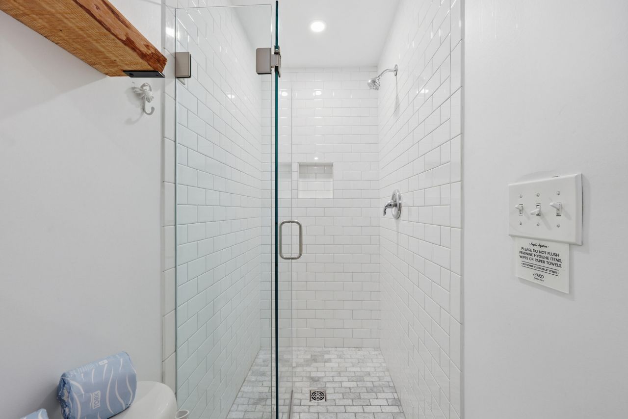 418 E Ashley Avenue Photo 31