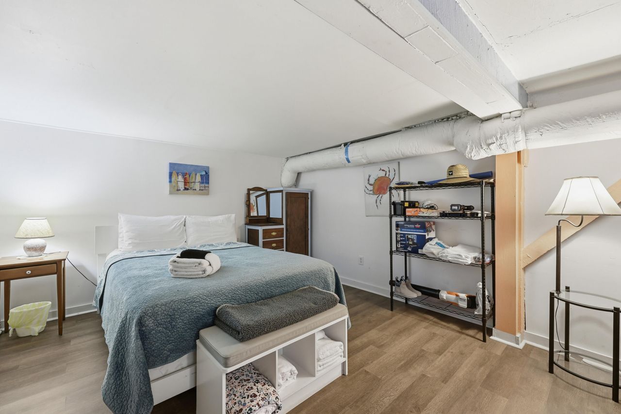 418 E Ashley Avenue Photo 36