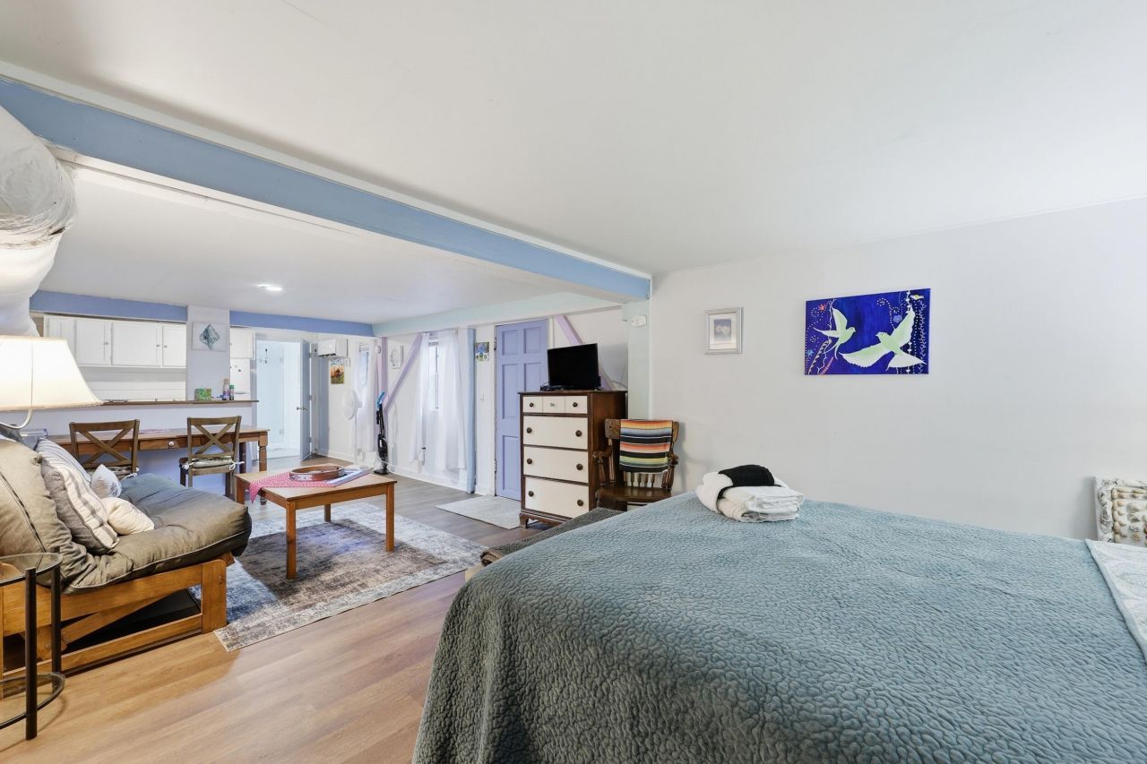 418 E Ashley Avenue Photo 37