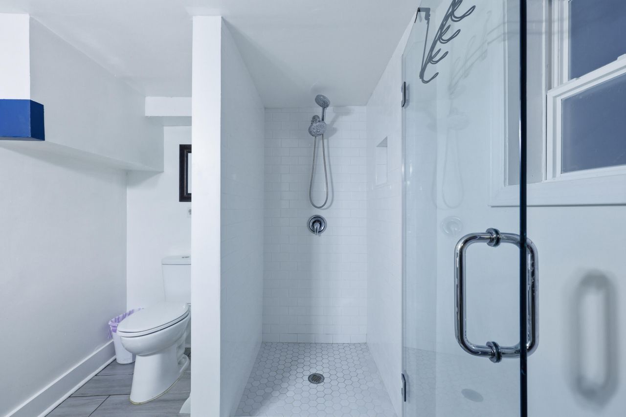 418 E Ashley Avenue Photo 44