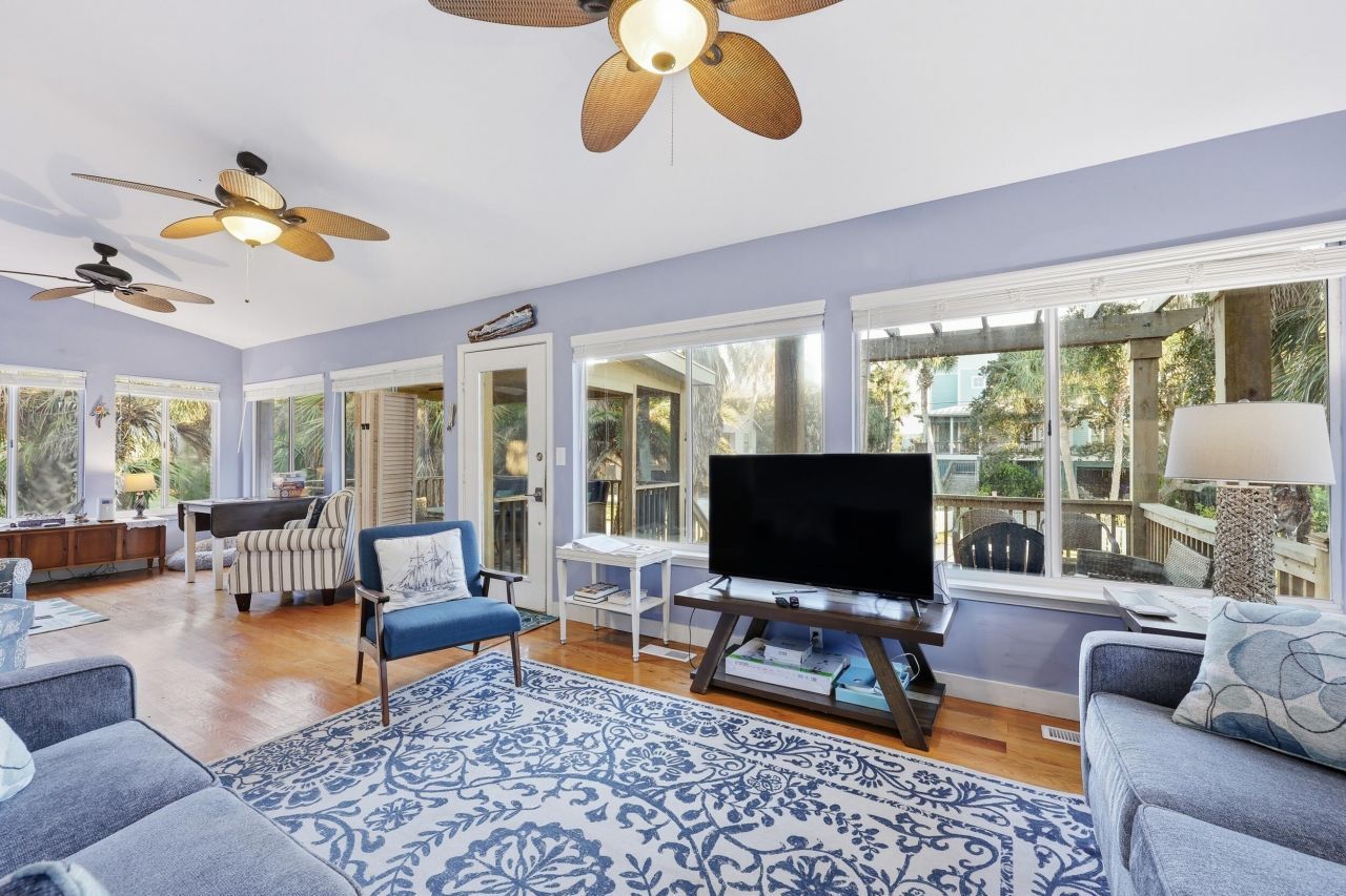 418 E Ashley Avenue Photo 6